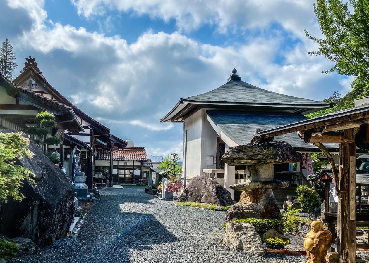 宿坊-地蔵院 Apartment Kurayoshi Bagian luar foto